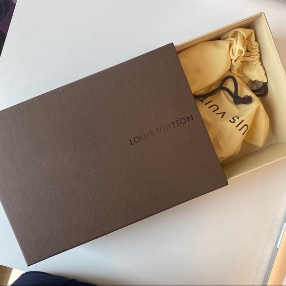 SOLD ON DEPOP LV Vintage Never Used Pink Monogram Mules - Picture 8 of 10